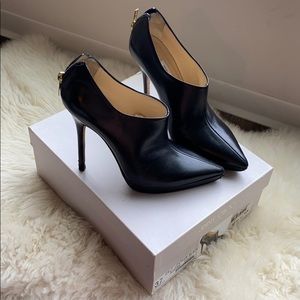 🖤 JIMMY CHOO GORGEOUS BLACK LEATHER BOOTIE Sz 37